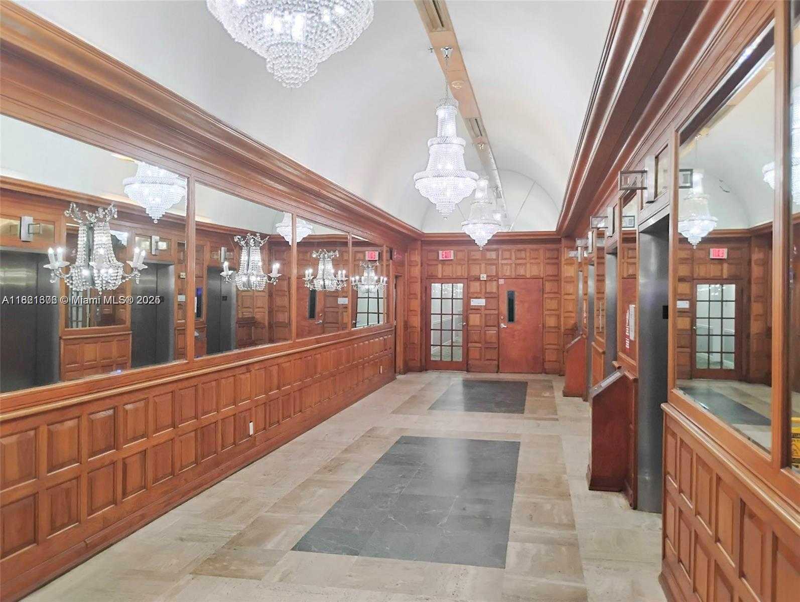 Small Image of 5445 COLLINS AVENUE #805, Miami Beach Number 16
