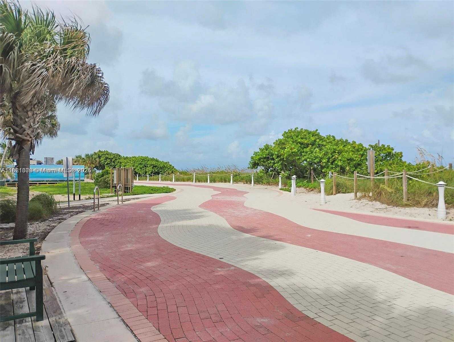 Small Image of 5445 COLLINS AVENUE #805, Miami Beach Number 39