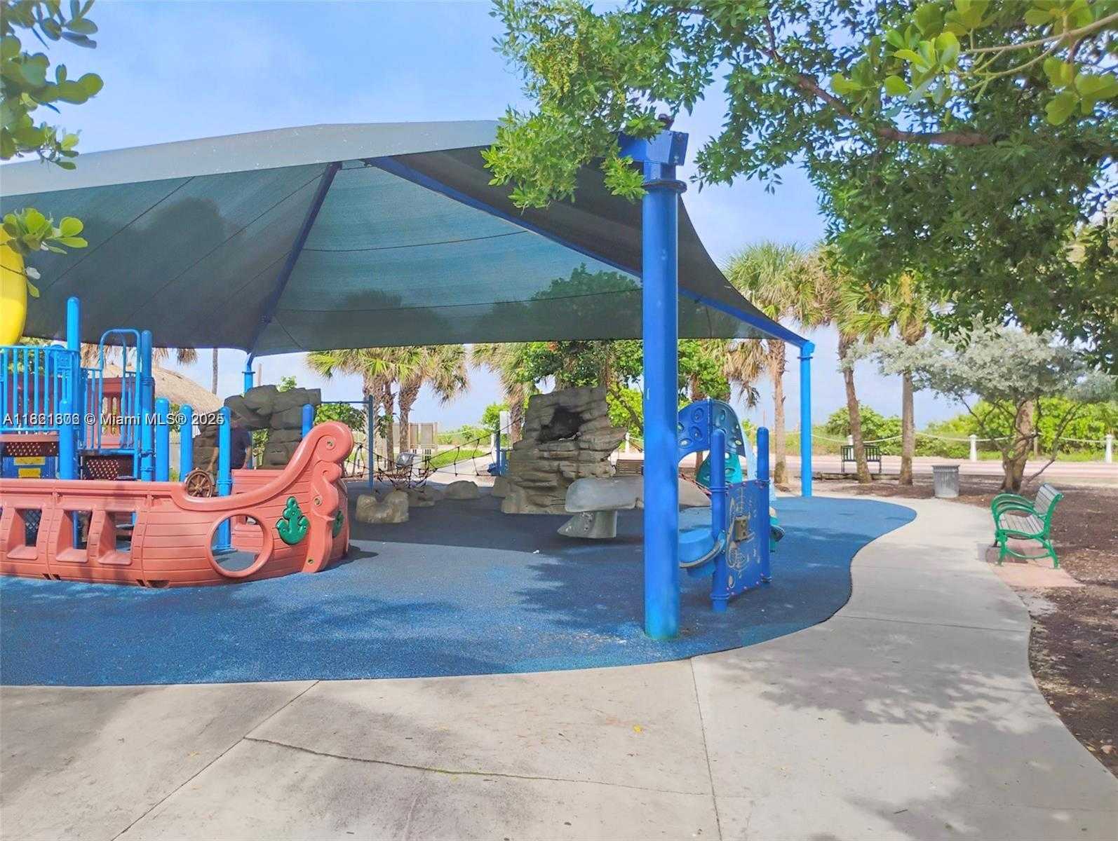 Small Image of 5445 COLLINS AVENUE #805, Miami Beach Number 40