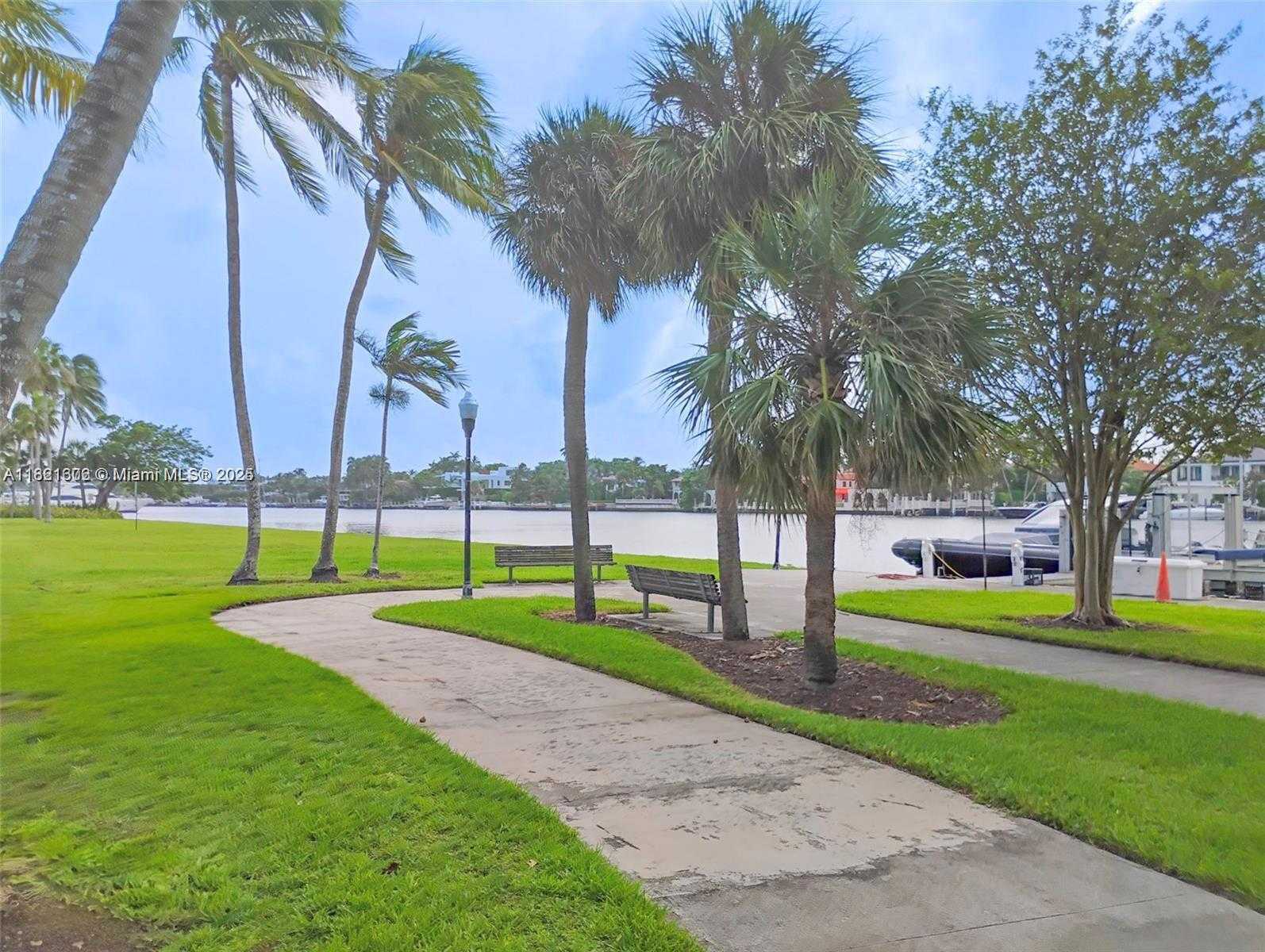 Small Image of 5445 COLLINS AVENUE #805, Miami Beach Number 42