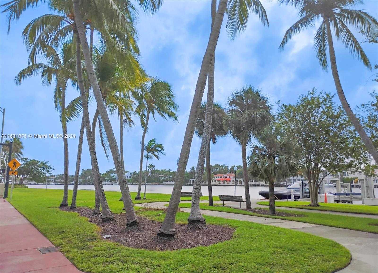 Small Image of 5445 COLLINS AVENUE #805, Miami Beach Number 43