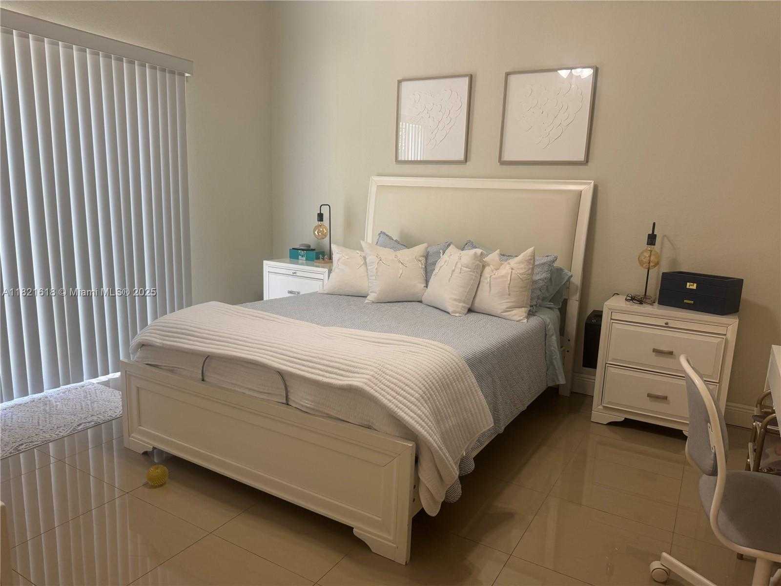 Small Image of 798 NORTH EAST 43 ST #B, Oakland Park Number 23