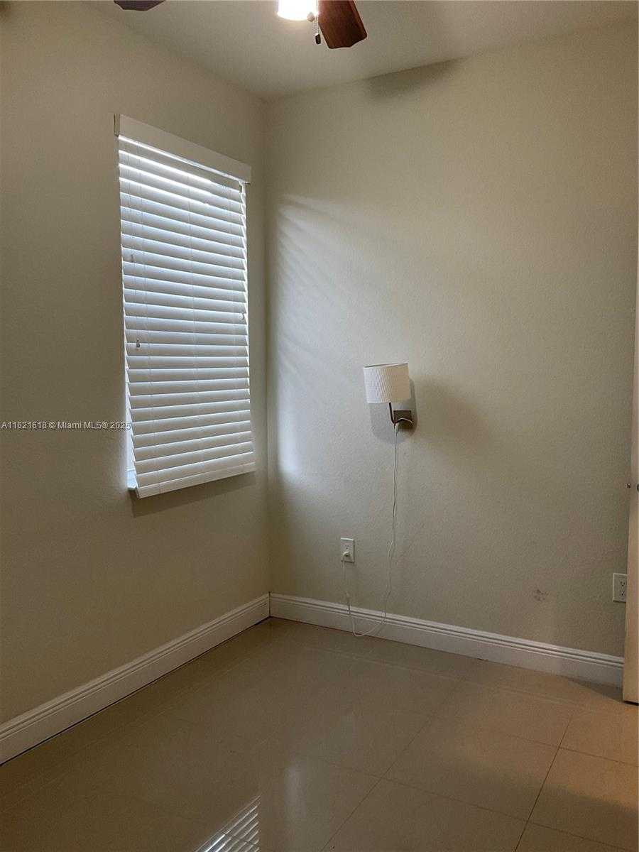 Small Image of 798 NORTH EAST 43 ST #B, Oakland Park Number 29