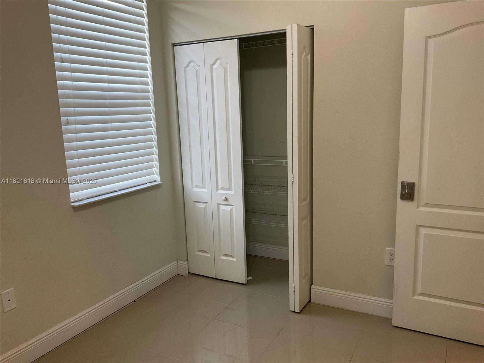 Small Image of 798 NORTH EAST 43 ST #B, Oakland Park Number 30