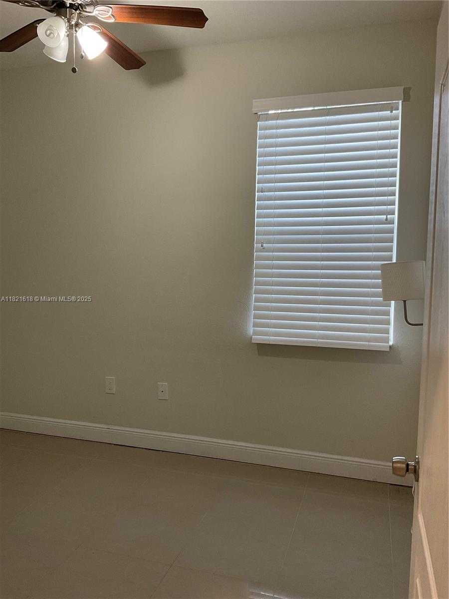 Small Image of 798 NORTH EAST 43 ST #B, Oakland Park Number 32