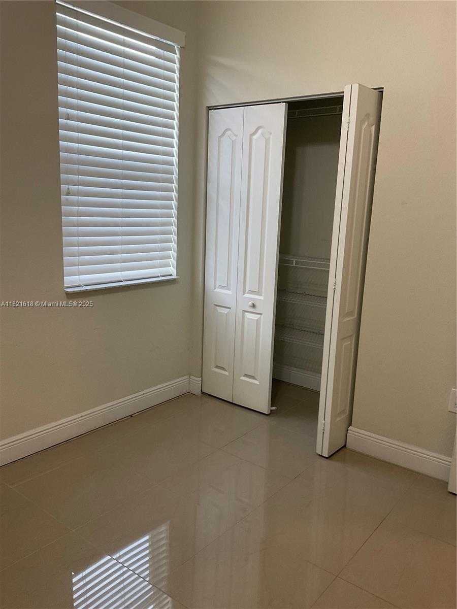 Small Image of 798 NORTH EAST 43 ST #B, Oakland Park Number 40