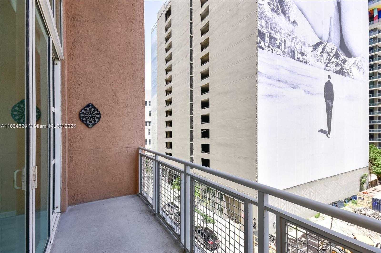 Small Image of 244 BISCAYNE BLVD #447, Miami Number 18