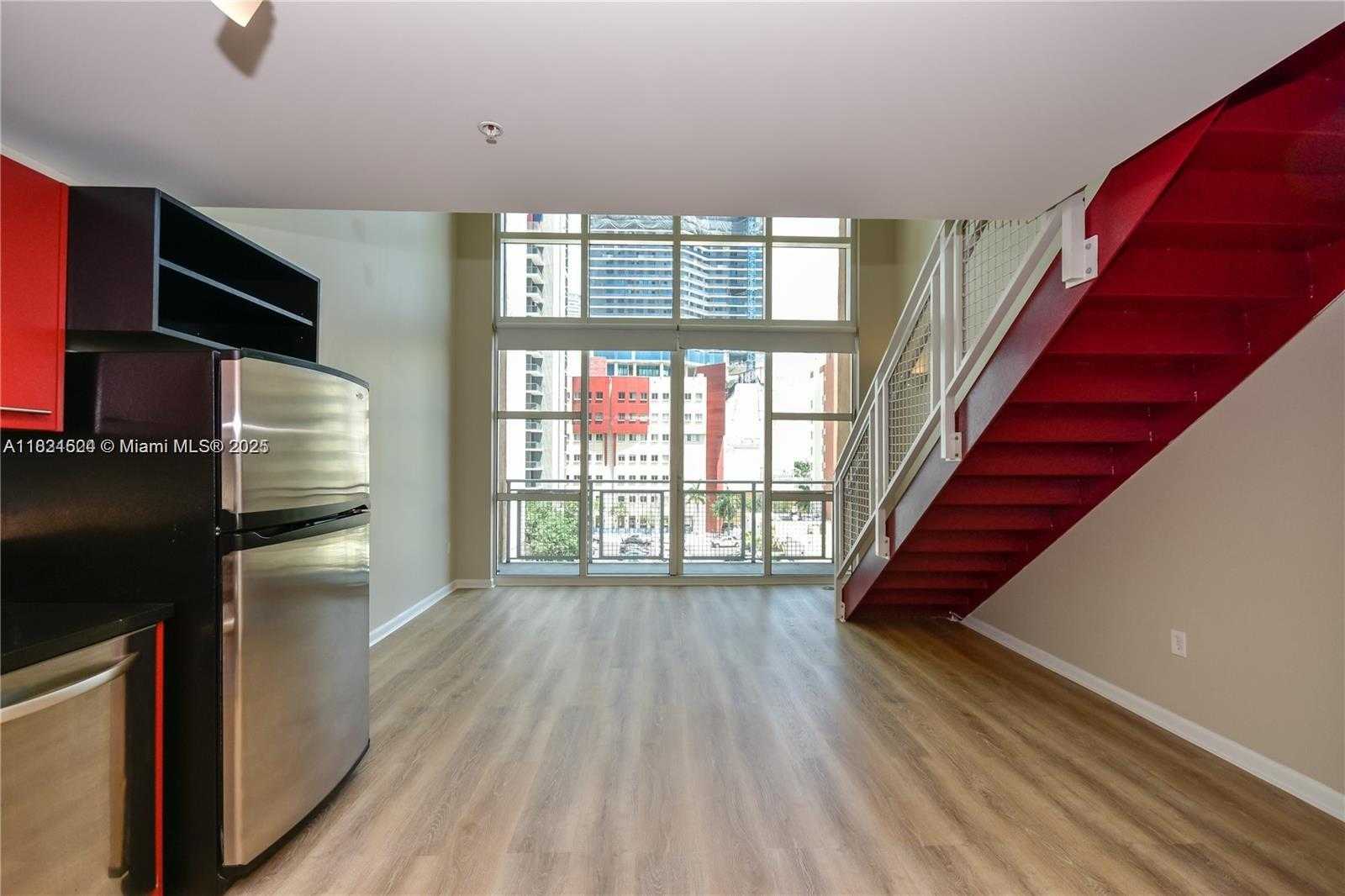 Small Image of 244 BISCAYNE BLVD #447, Miami Number 2