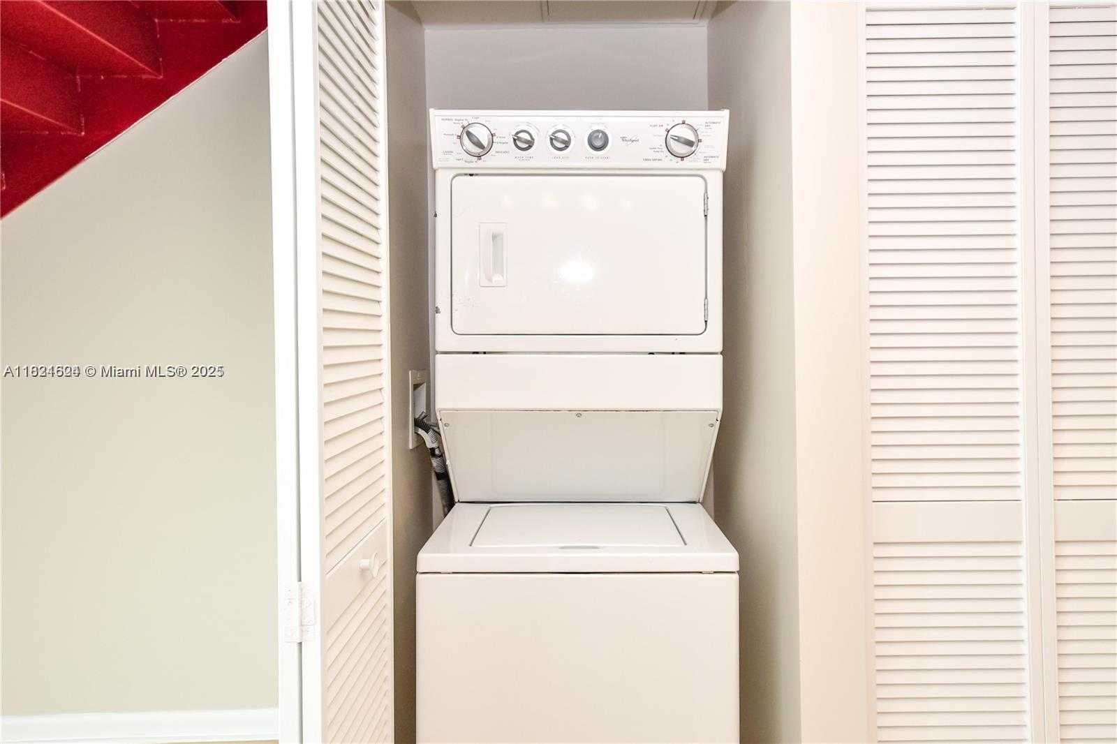 Small Image of 244 BISCAYNE BLVD #447, Miami Number 20