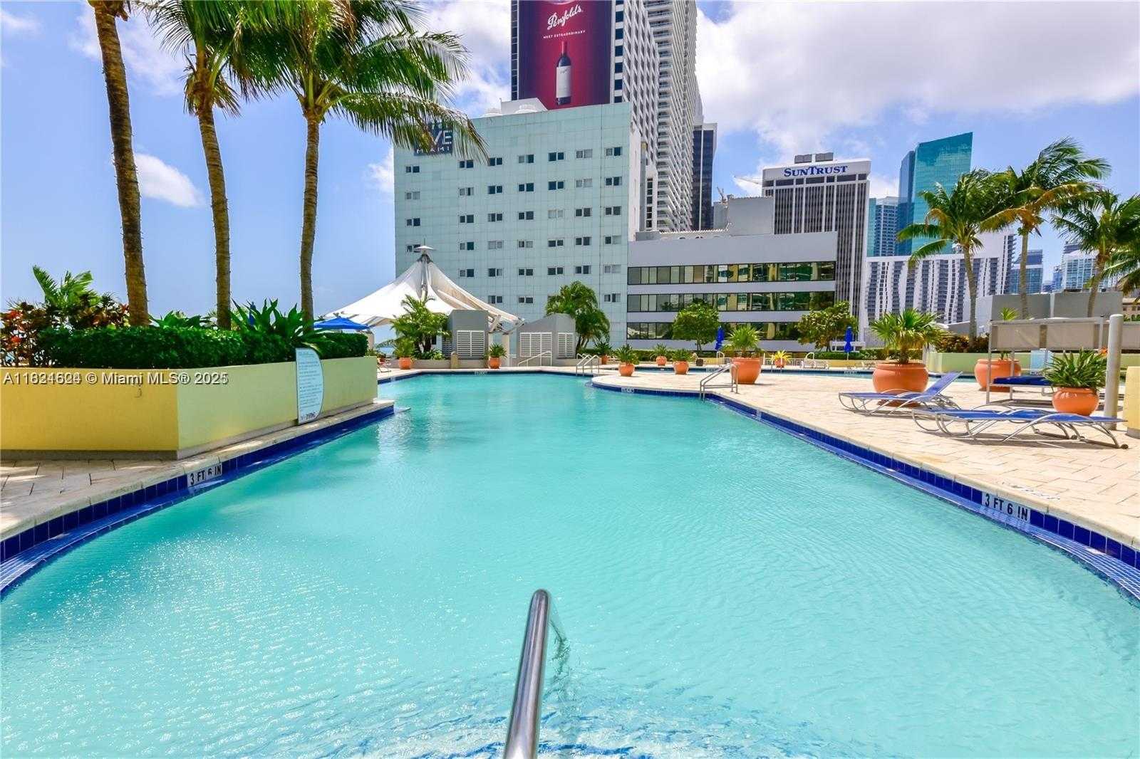Small Image of 244 BISCAYNE BLVD #447, Miami Number 21