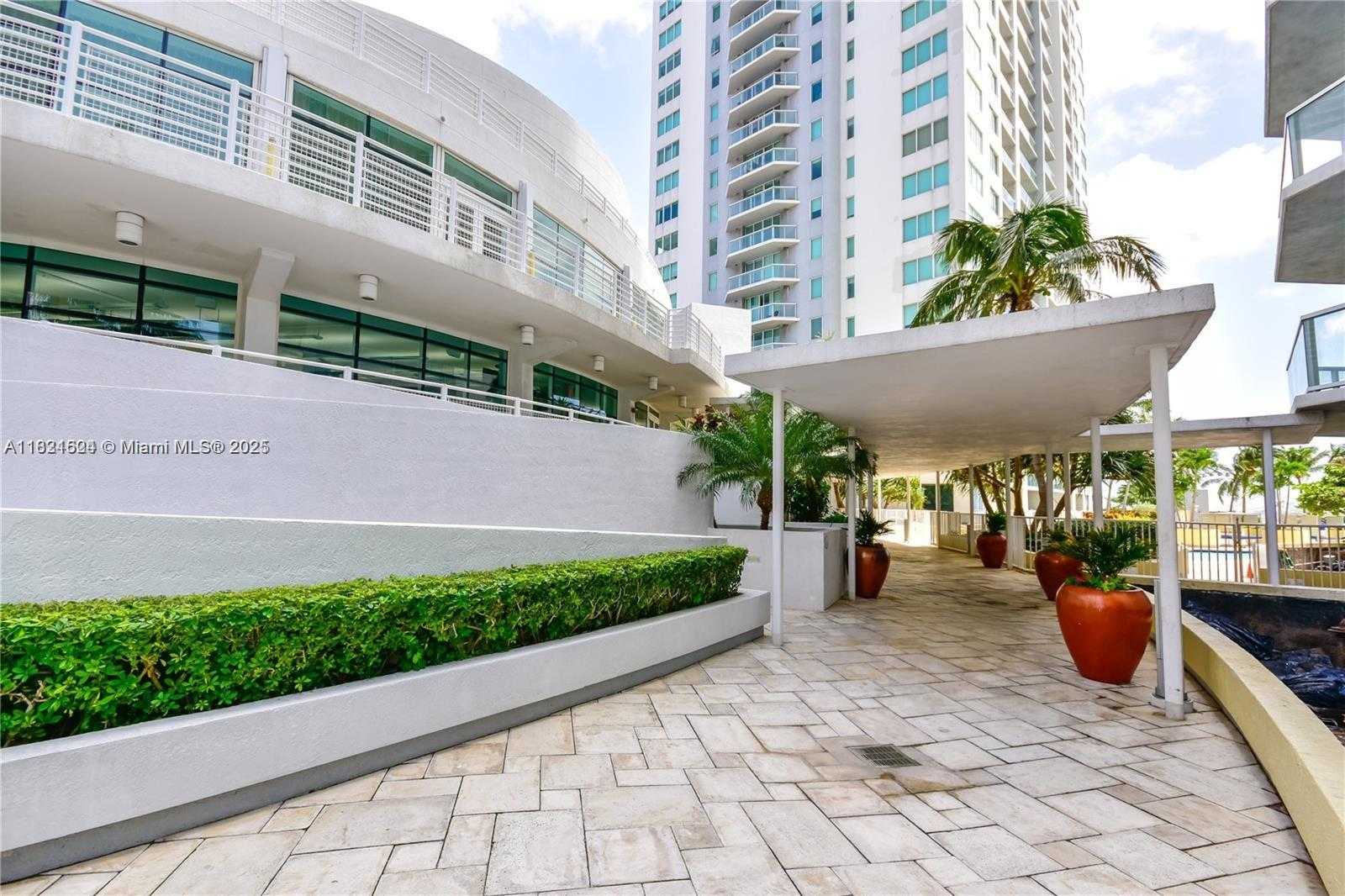 Small Image of 244 BISCAYNE BLVD #447, Miami Number 24
