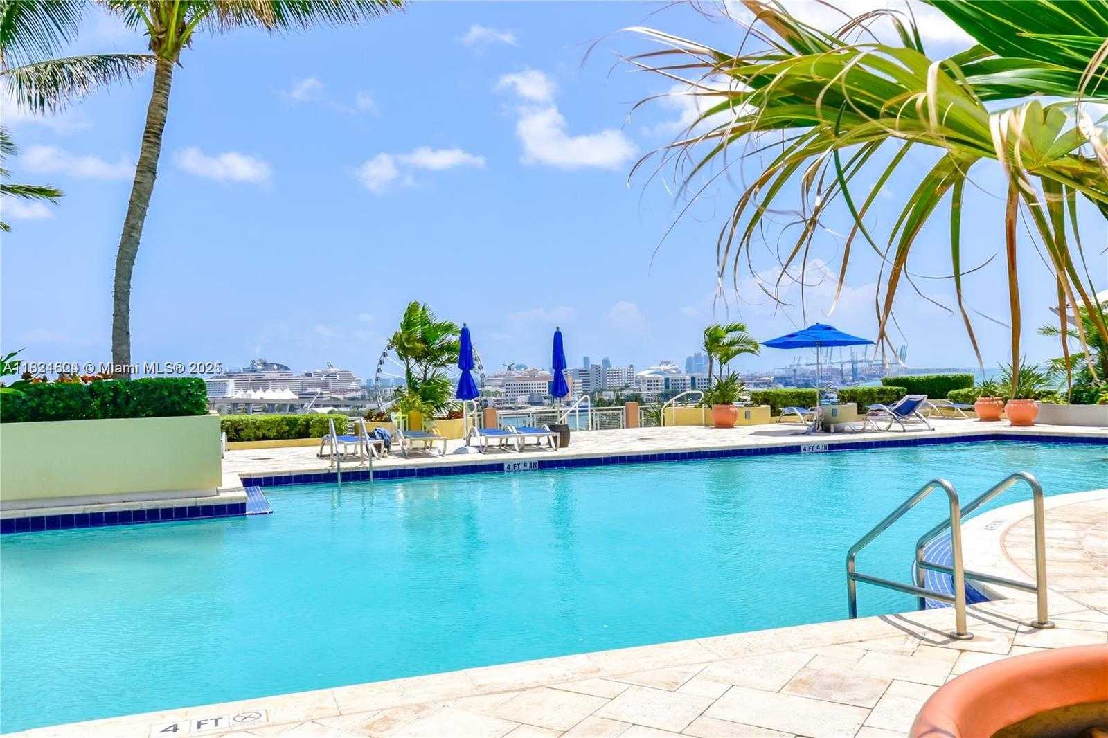 Small Image of 244 BISCAYNE BLVD #447, Miami Number 30