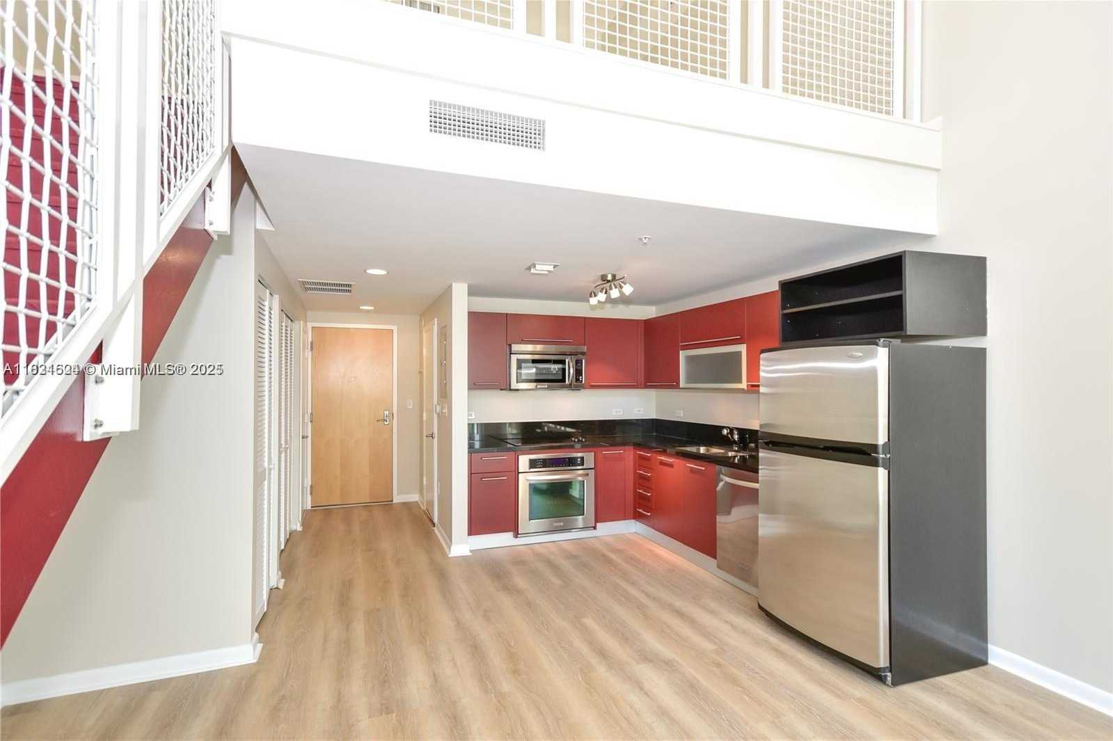 Small Image of 244 BISCAYNE BLVD #447, Miami Number 4