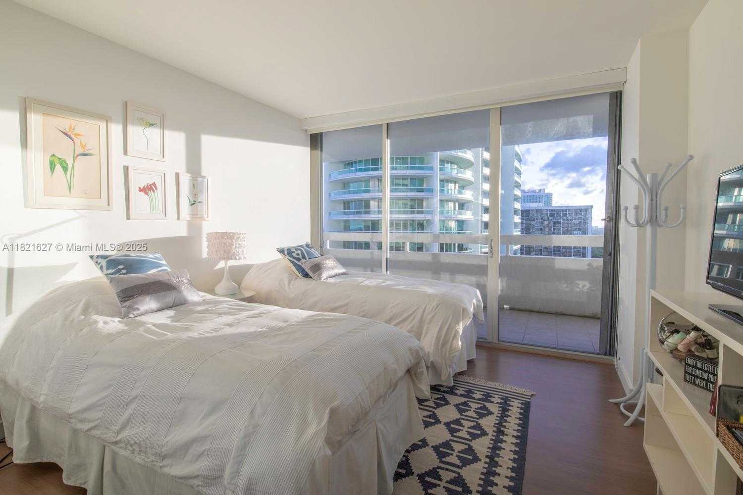Small Image of 1627 BRICKELL AVE #2402, Miami Number 14