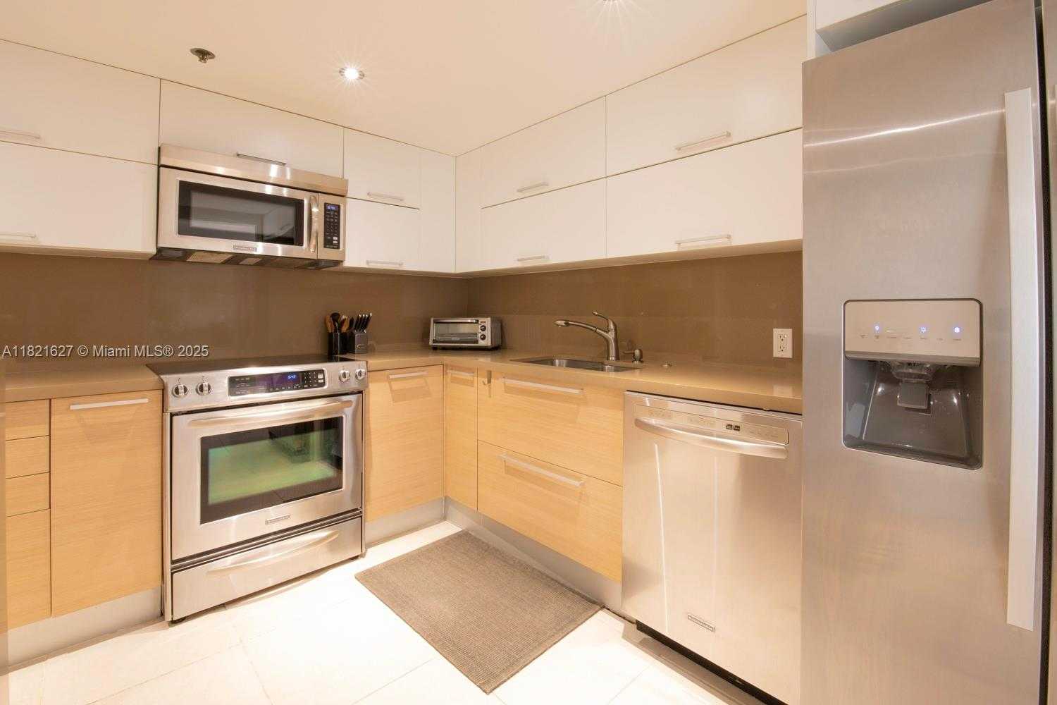 Small Image of 1627 BRICKELL AVE #2402, Miami Number 16