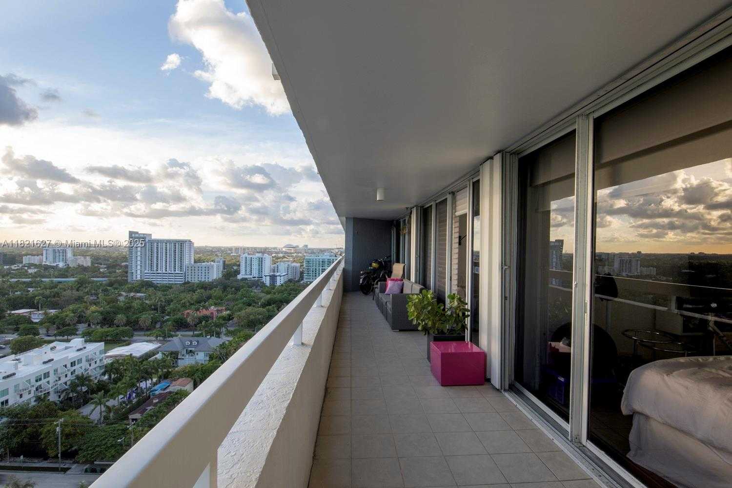 Small Image of 1627 BRICKELL AVE #2402, Miami Number 3