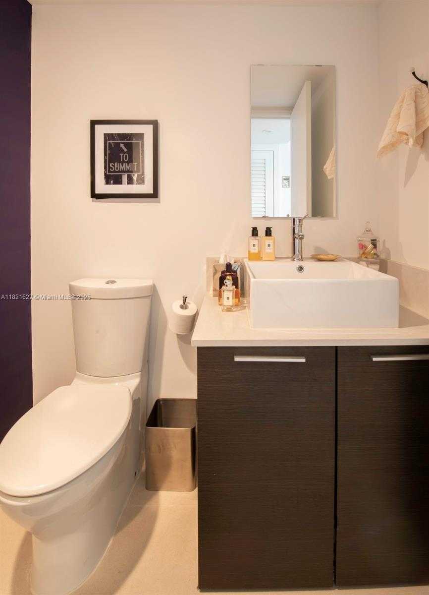 Small Image of 1627 BRICKELL AVE #2402, Miami Number 7