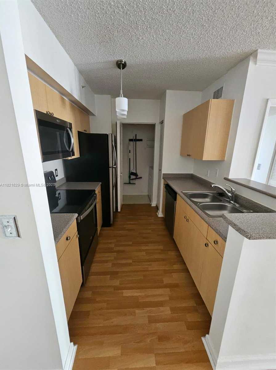 Small Image of 1919 VAN BUREN ST #610A, Hollywood Number 5