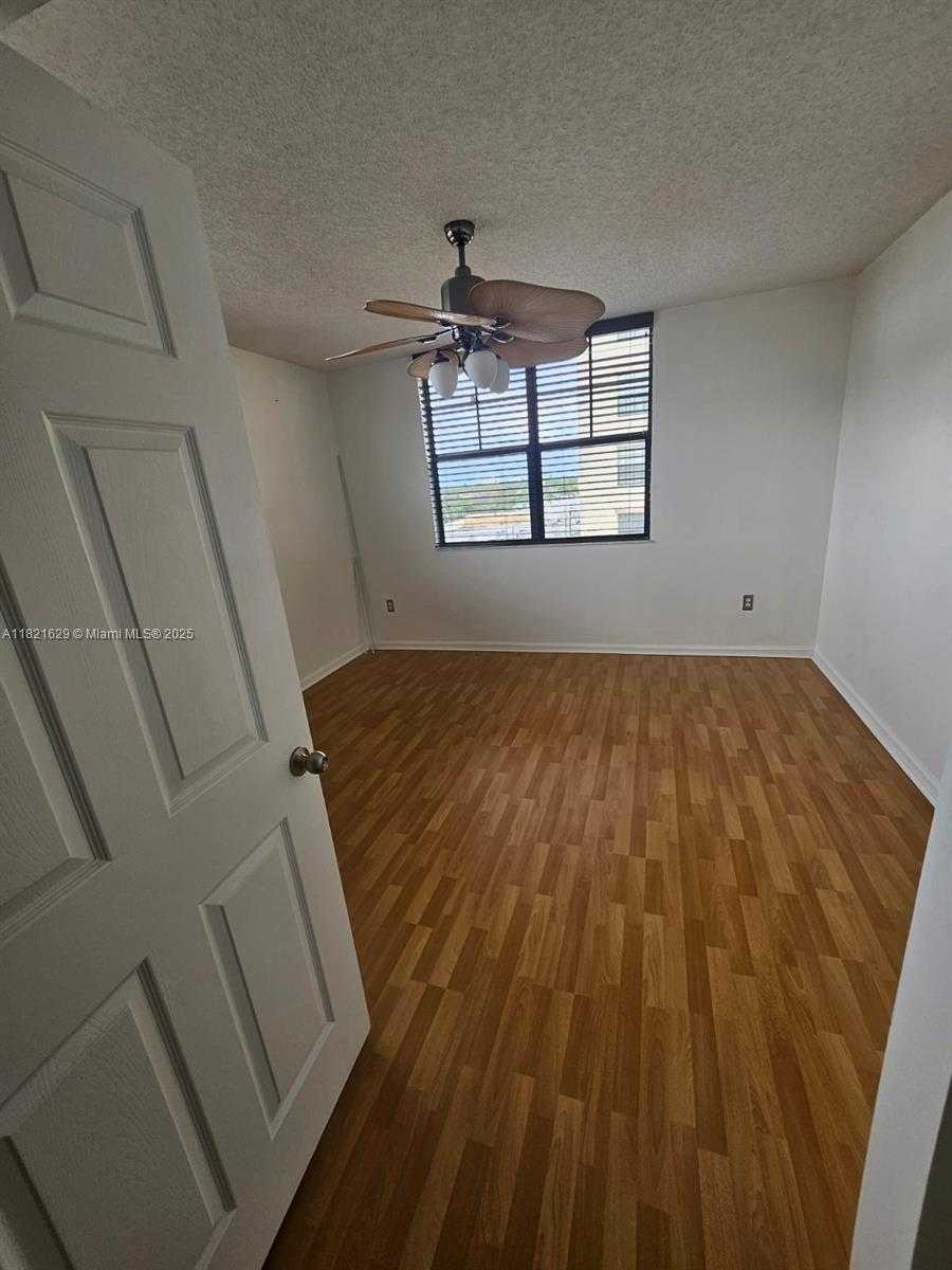 Small Image of 1919 VAN BUREN ST #610A, Hollywood Number 6