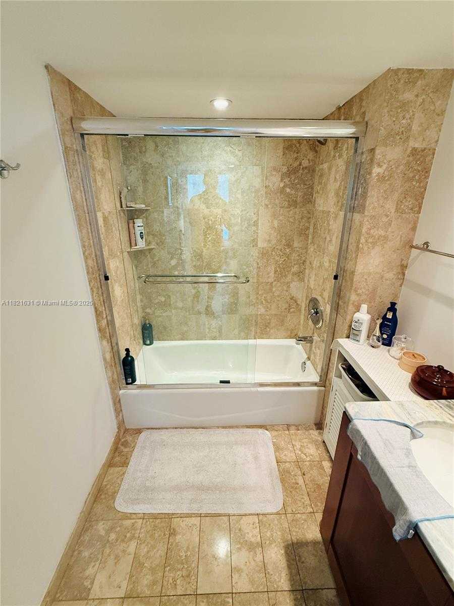 Small Image of 9499 COLLINS AVE #907, Surfside Number 25