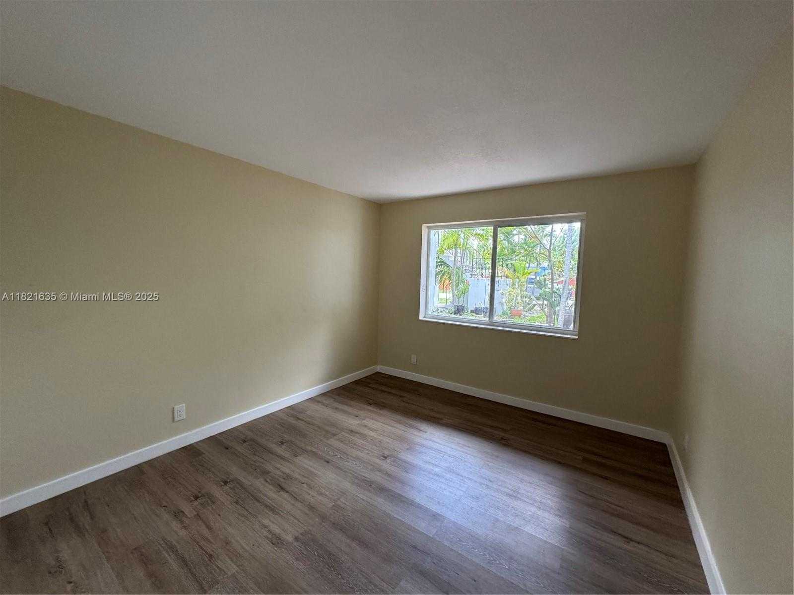 Small Image of 707 SOUTH 19TH AVE #2, Hollywood Number 3