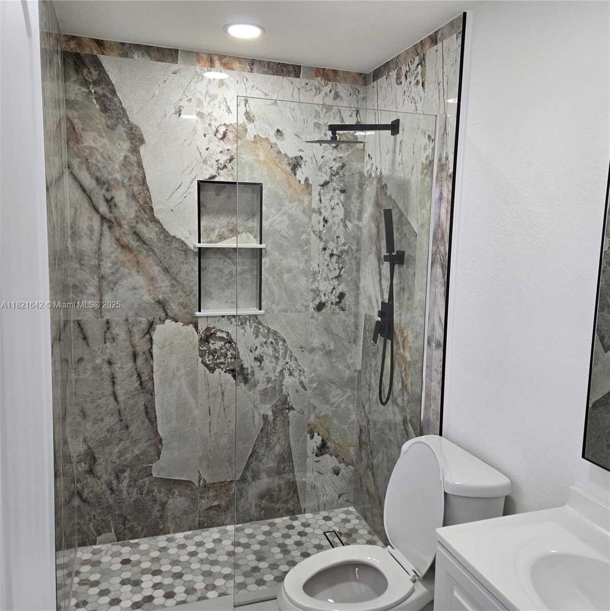 Small Image of 3740 PERCIVAL AVE #3740, Miami Number 4