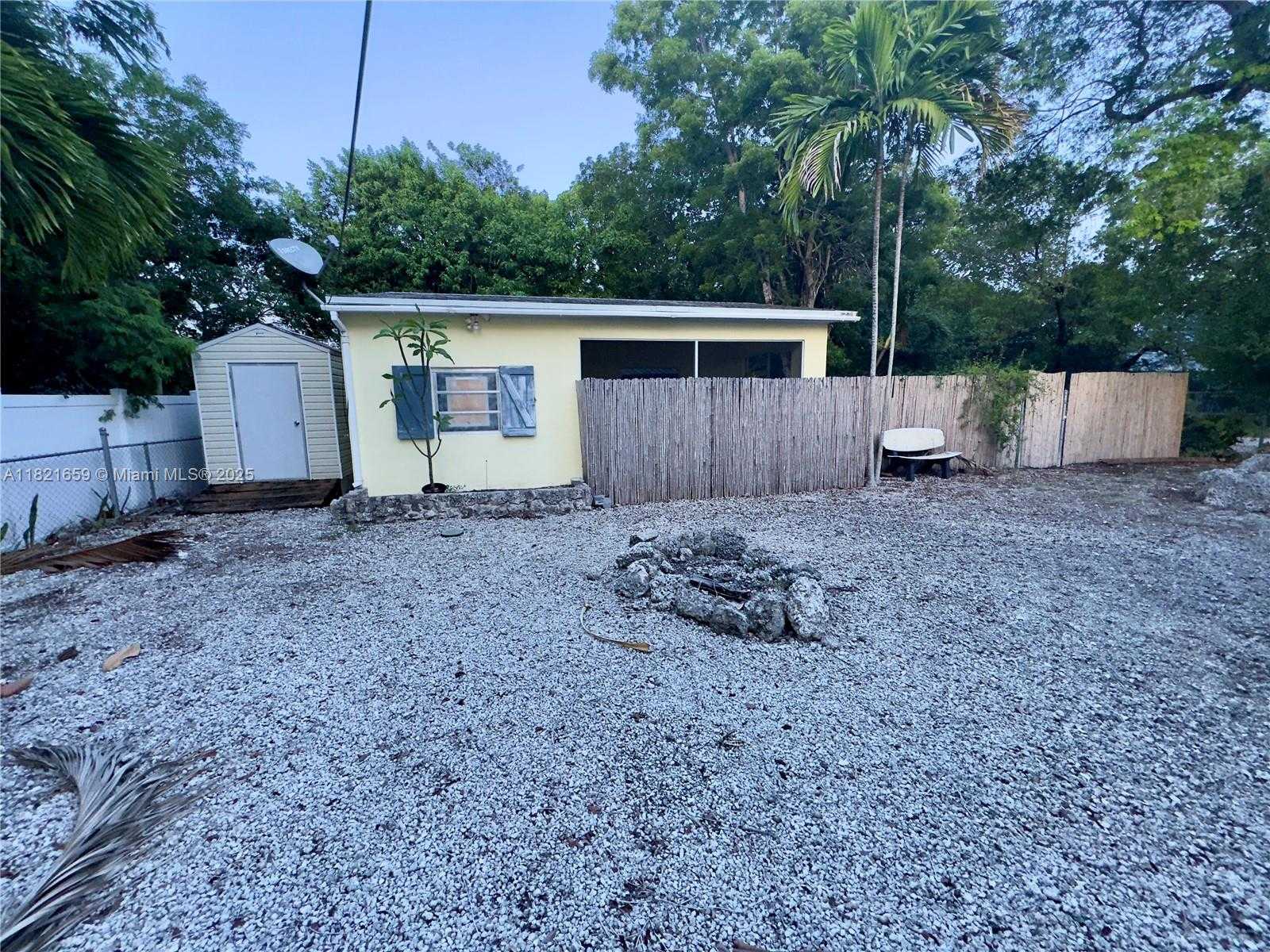 Small Image of 786 BOSTWICK DR #A, Key Largo Number 17