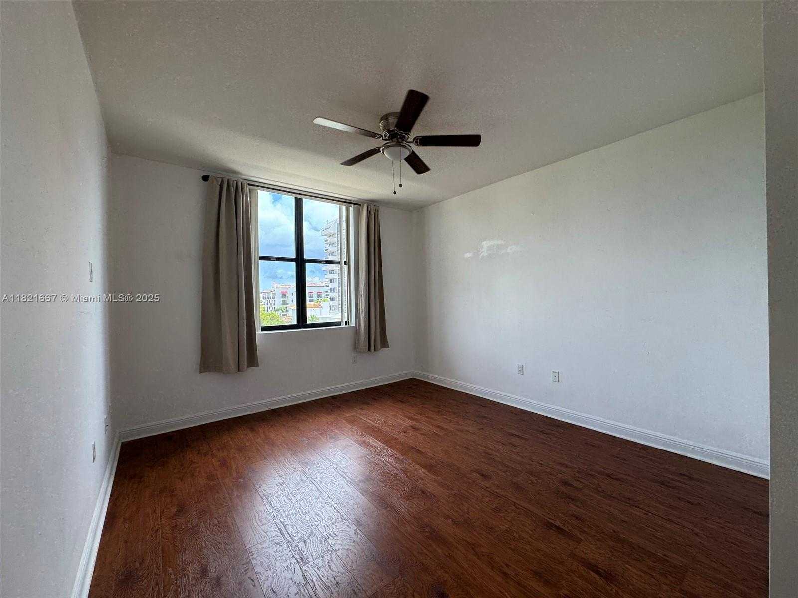 Small Image of 888 SOUTH DOUGLAS RD #503, Coral Gables Number 5