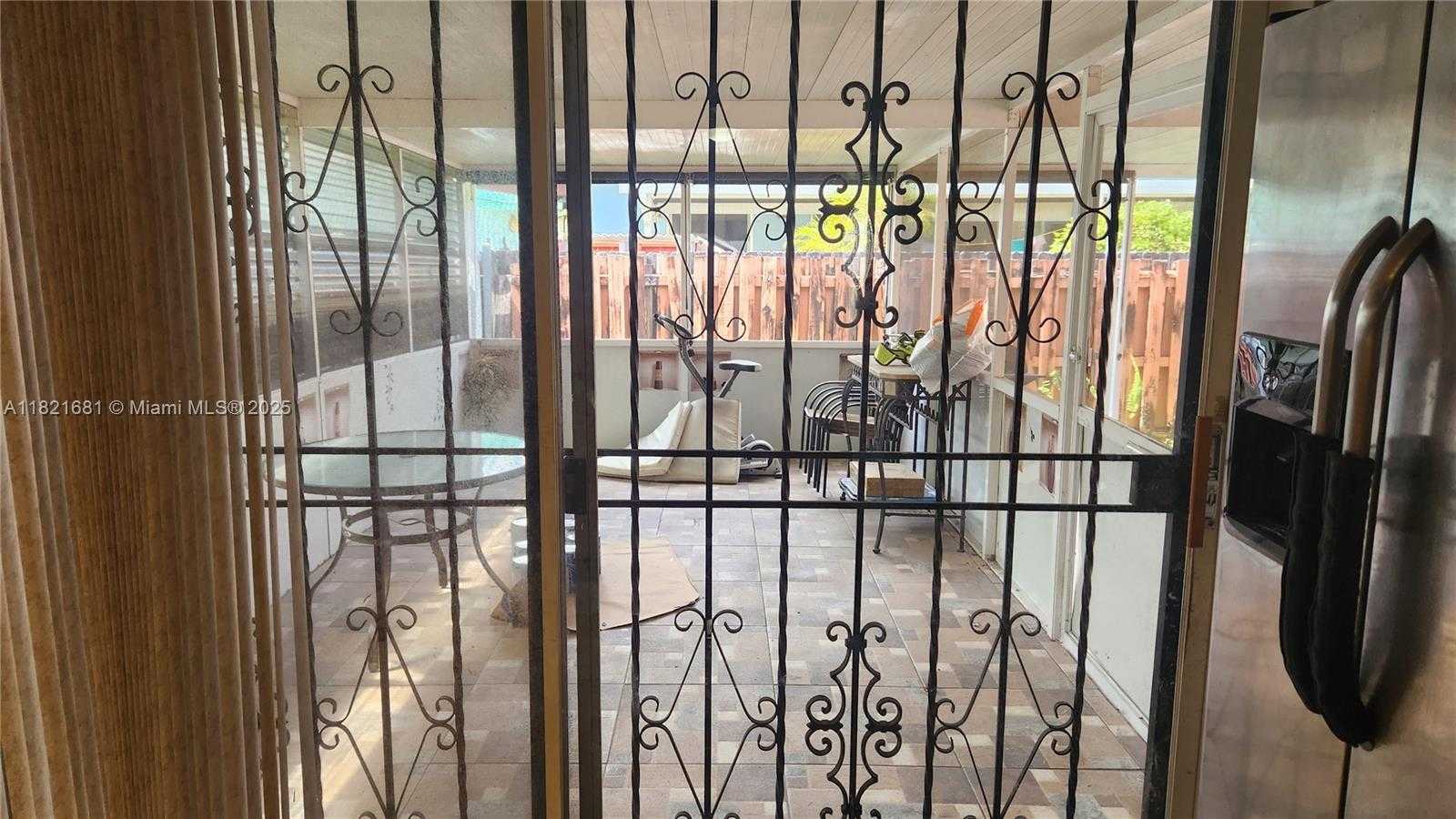 Small Image of 3243 NORTH WEST 203RD LN, Miami Gardens Number 8