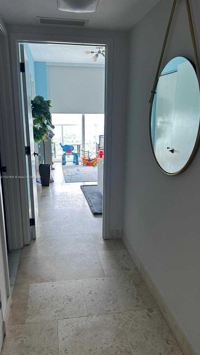 Small Image of 185 SOUTH WEST 7TH ST #3701, Miami Number 17