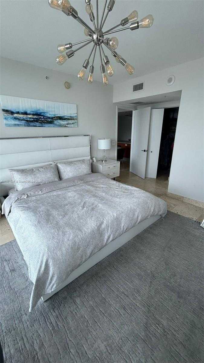 Small Image of 185 SOUTH WEST 7TH ST #3701, Miami Number 25