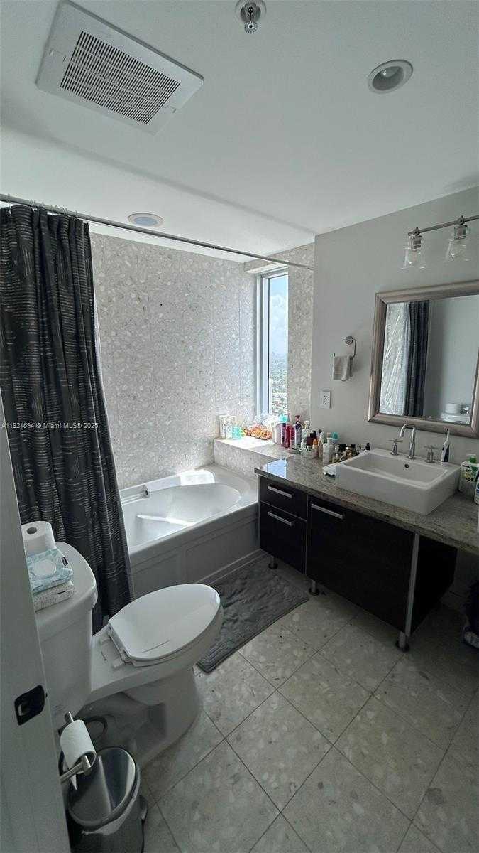 Small Image of 185 SOUTH WEST 7TH ST #3701, Miami Number 28