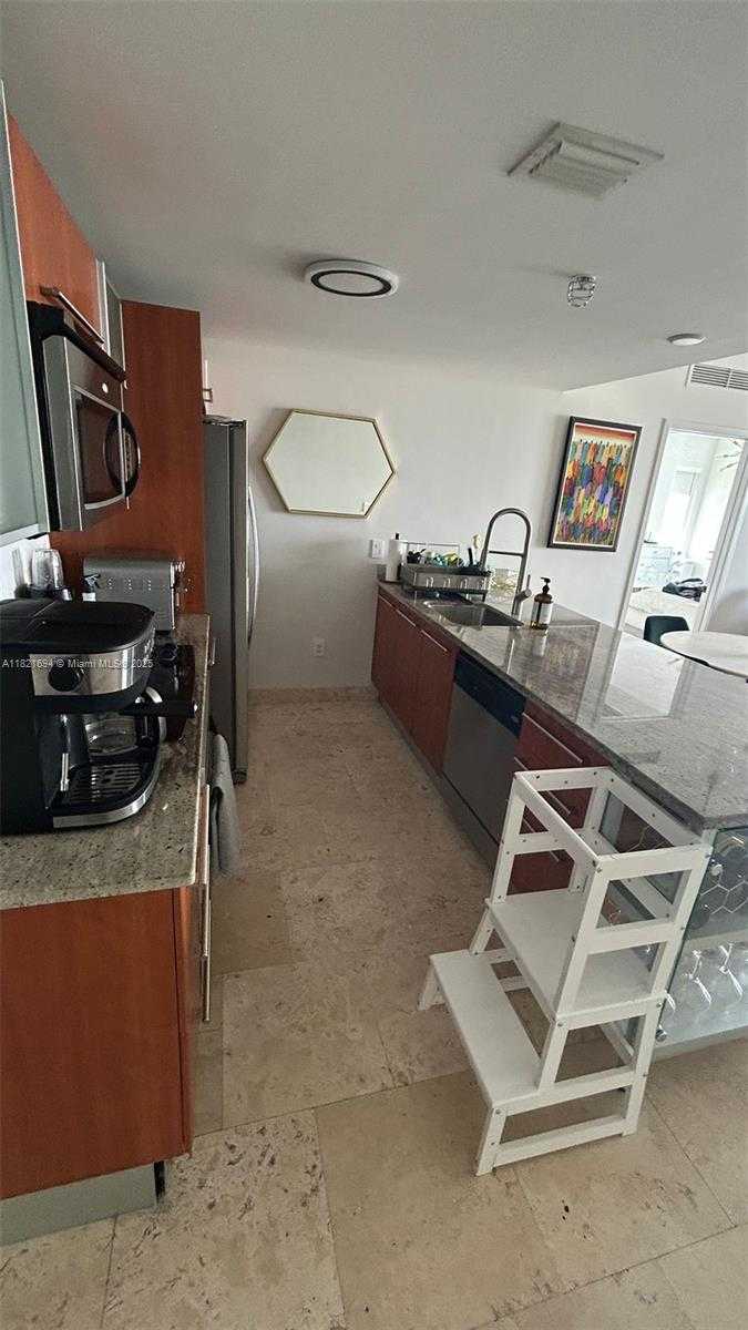 Small Image of 185 SOUTH WEST 7TH ST #3701, Miami Number 9