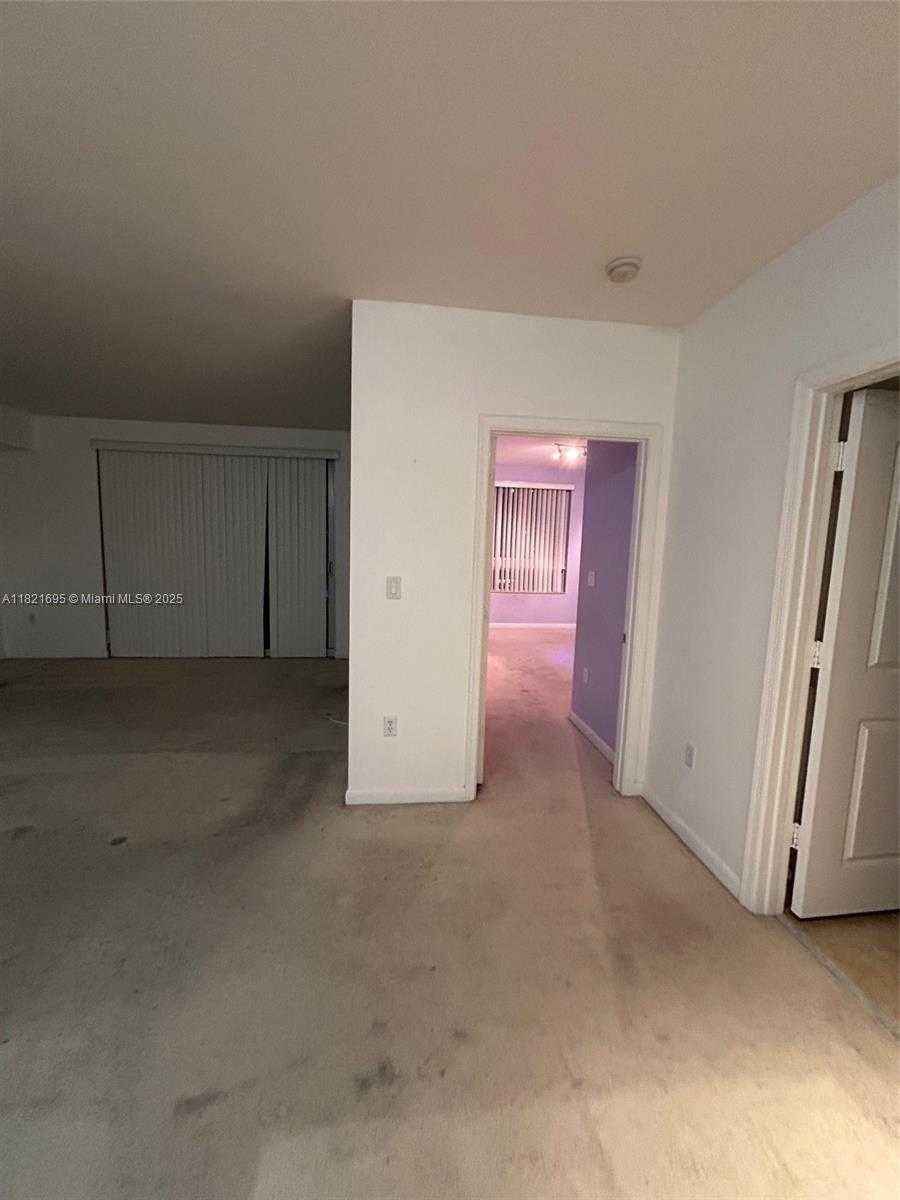 Small Image of Miami Number 14