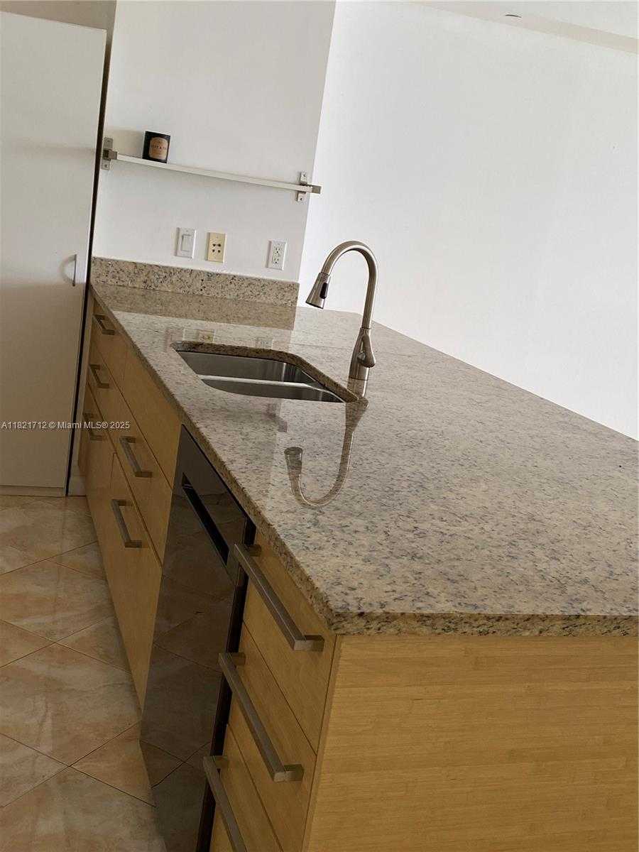 Small Image of 1830 SOUTH OCEAN DR #1809, Hallandale Beach Number 11