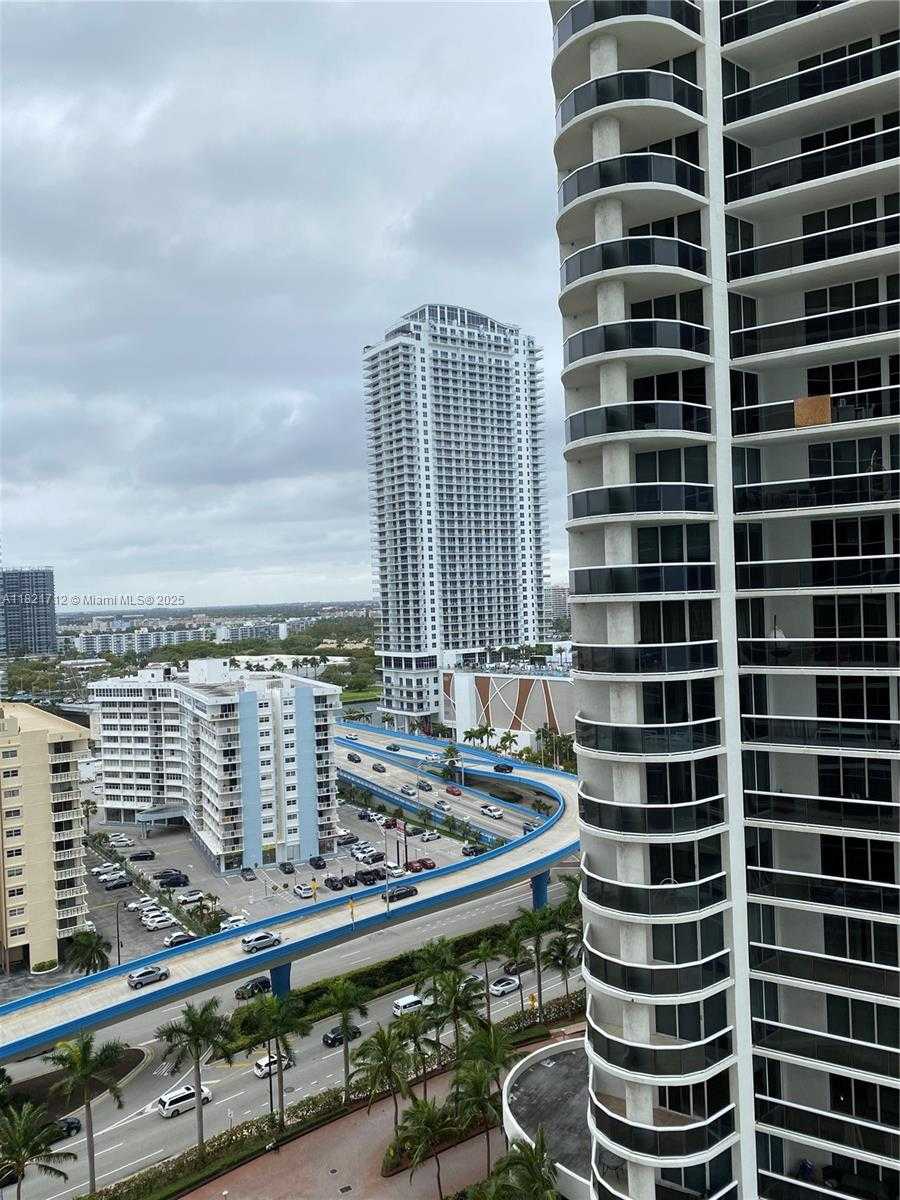 Small Image of 1830 SOUTH OCEAN DR #1809, Hallandale Beach Number 3