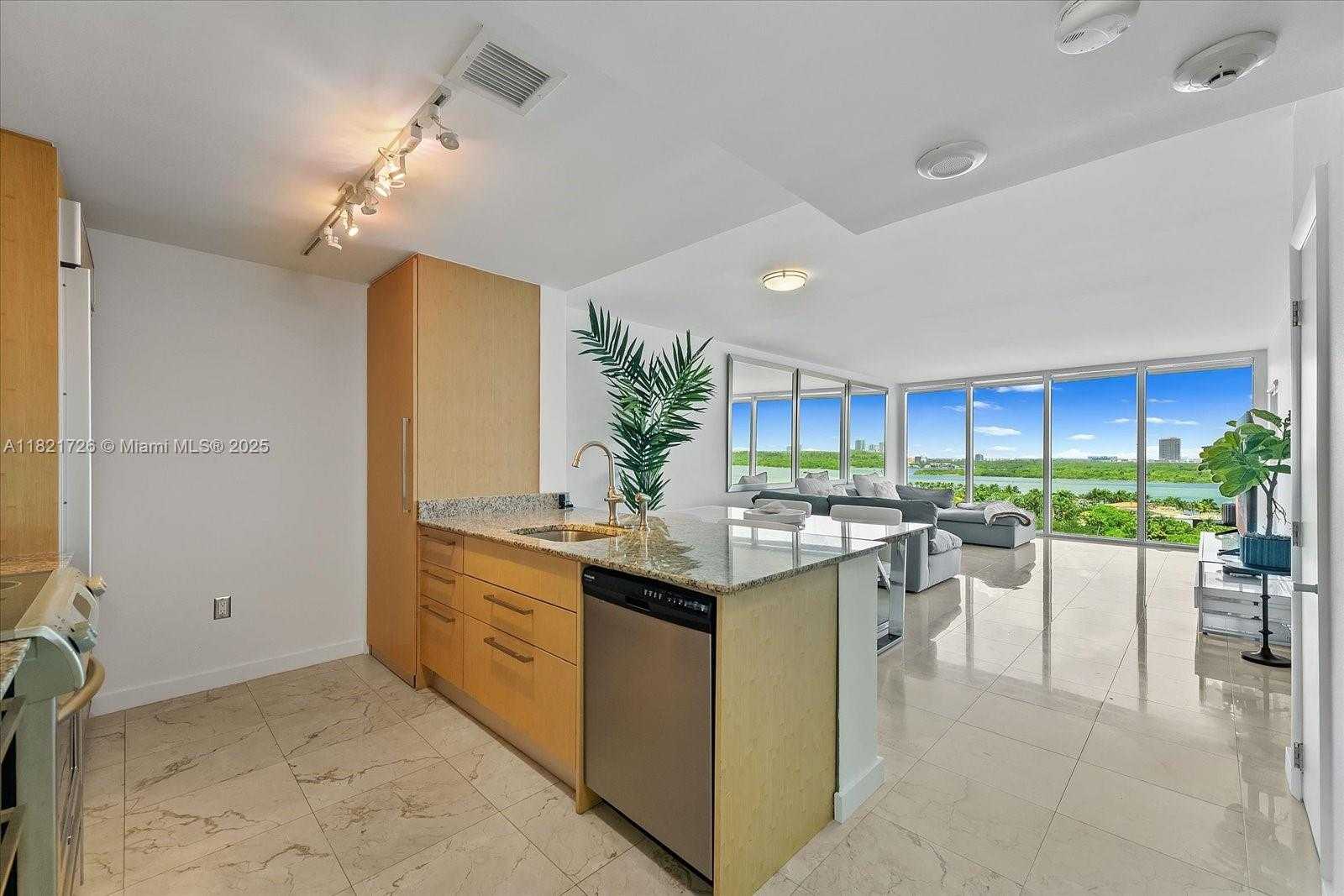 Small Image of 10275 COLLINS AVE #1124, Bal Harbour Number 6