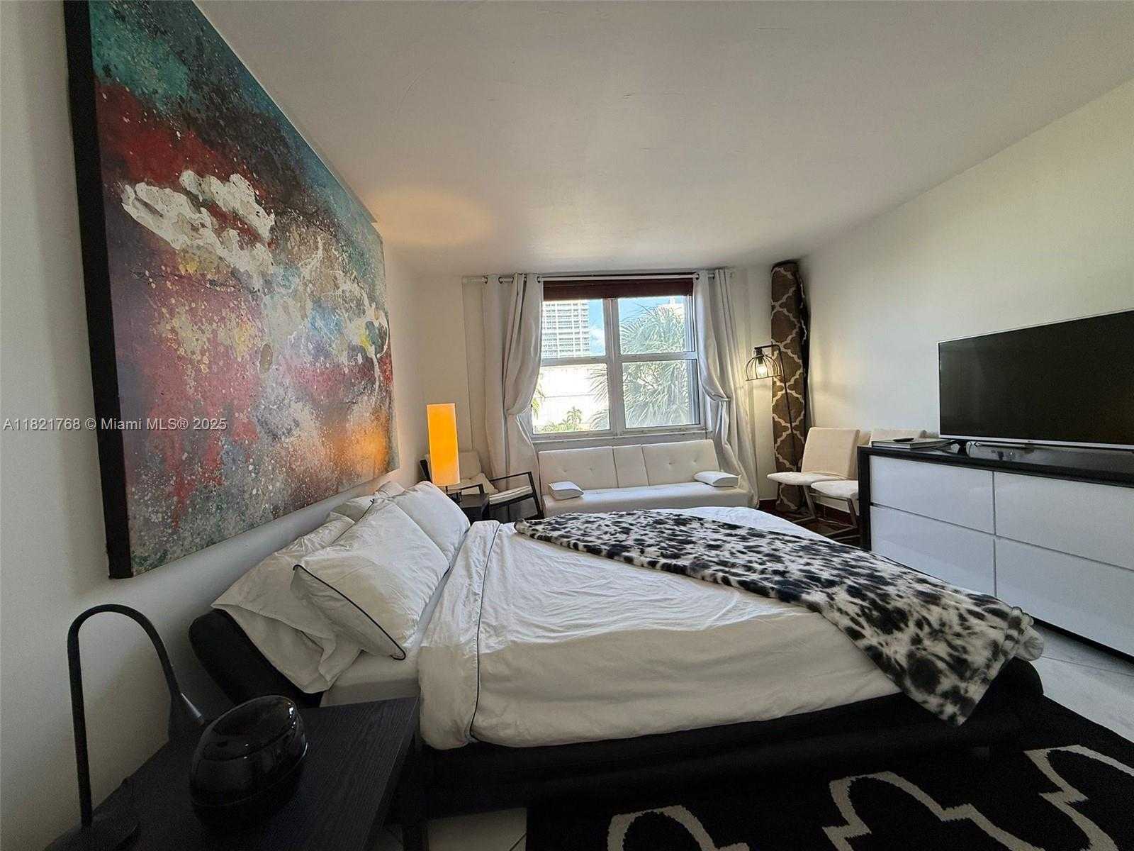 Small Image of 6801 INDIAN CREEK DR #302, Miami Beach Number 13