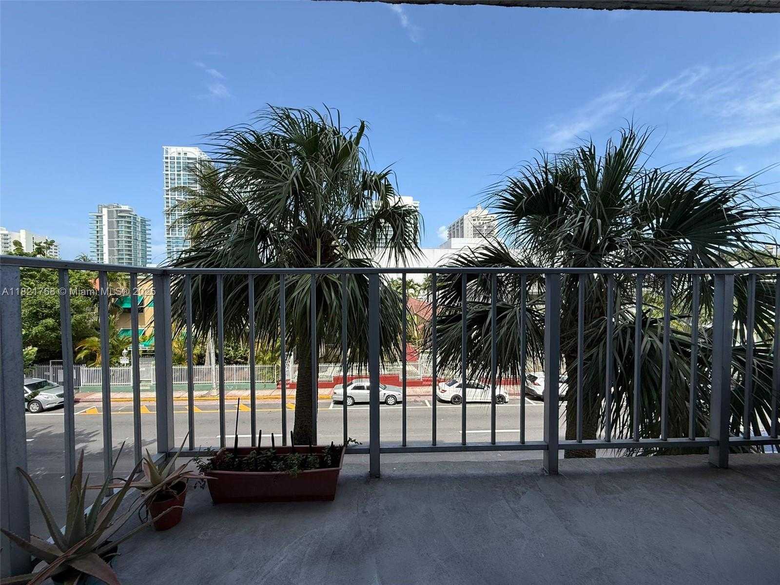 Small Image of 6801 INDIAN CREEK DR #302, Miami Beach Number 26
