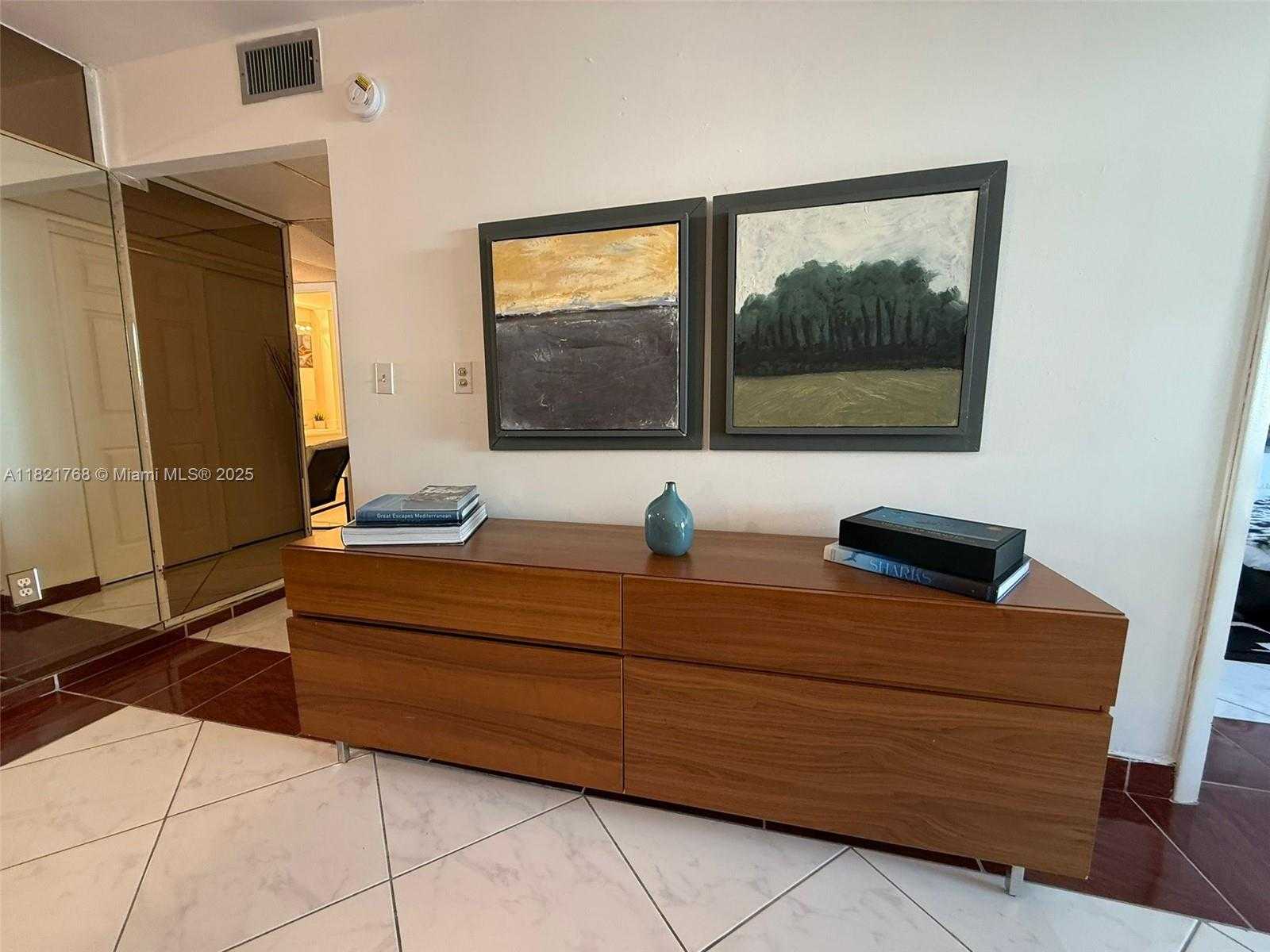 Small Image of 6801 INDIAN CREEK DR #302, Miami Beach Number 3