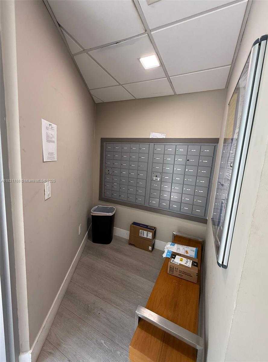 Small Image of 6801 INDIAN CREEK DR #302, Miami Beach Number 30