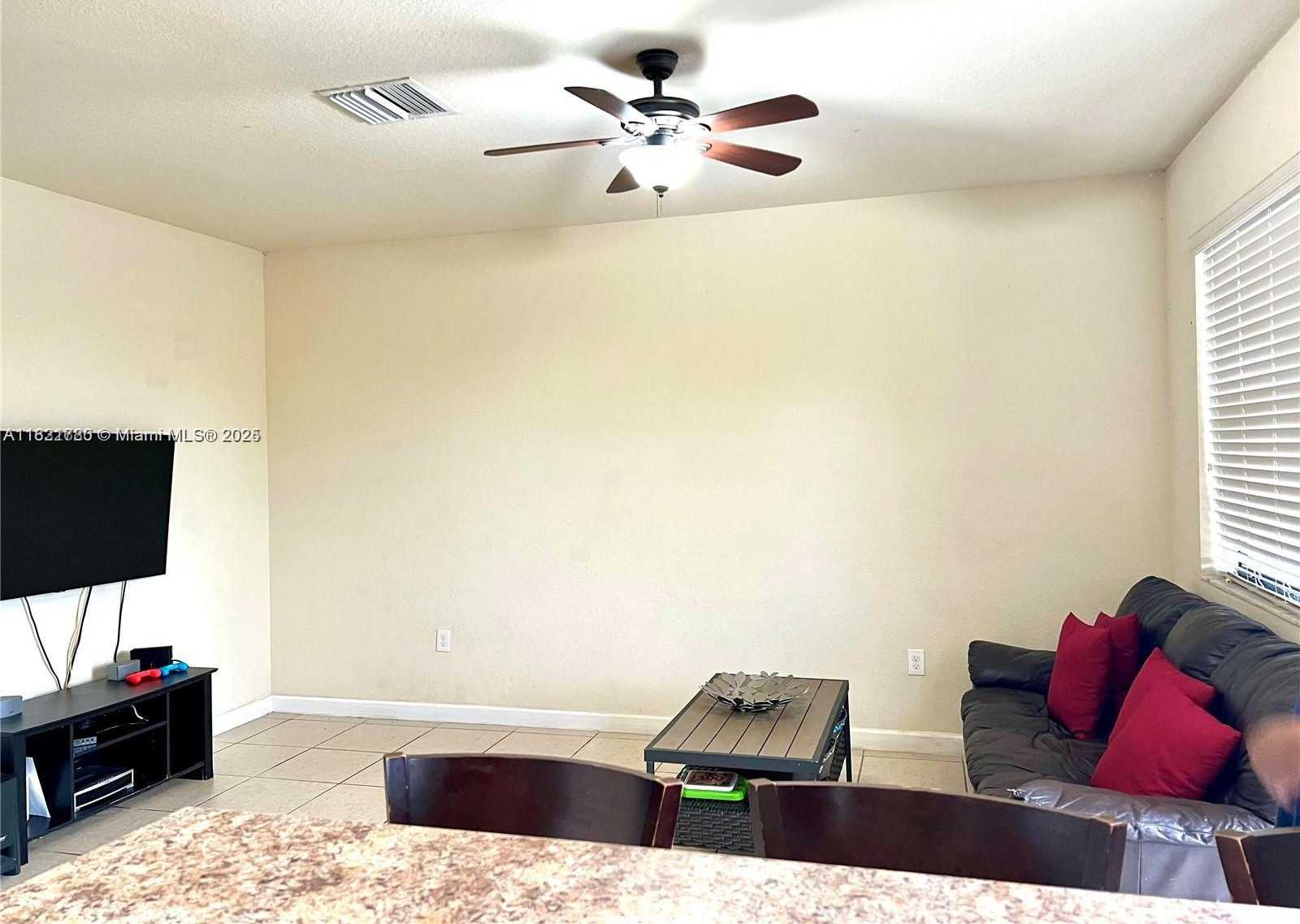 Small Image of 16309 SOUTH WEST 71ST TER, Miami Number 3