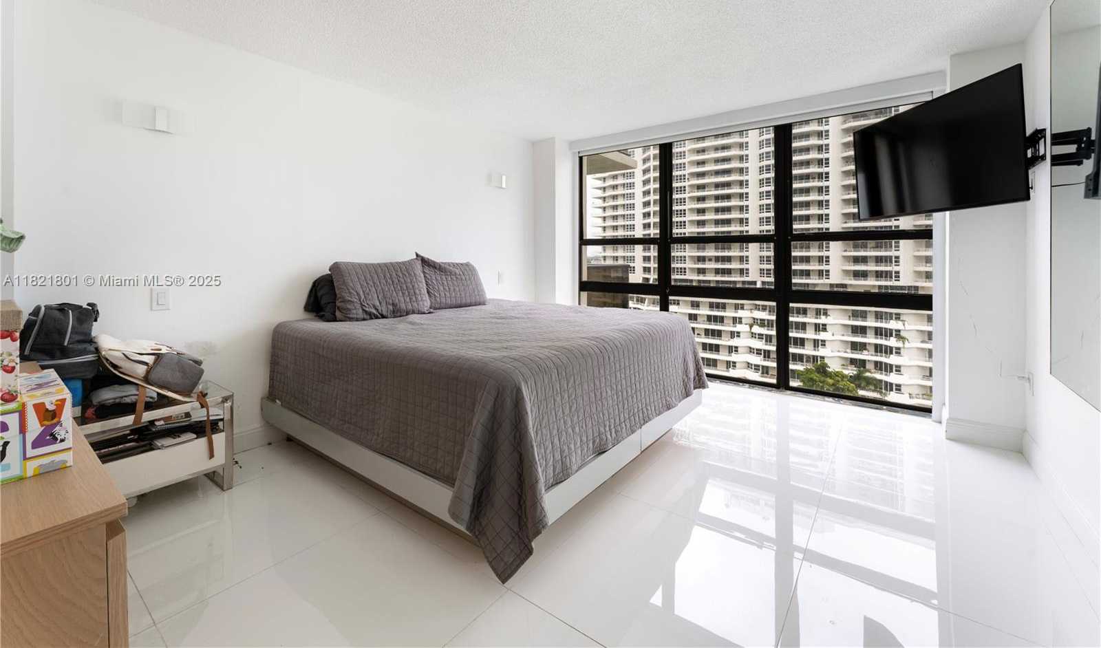 Small Image of 600 NORTH EAST 36TH ST #1111, Miami Number 10