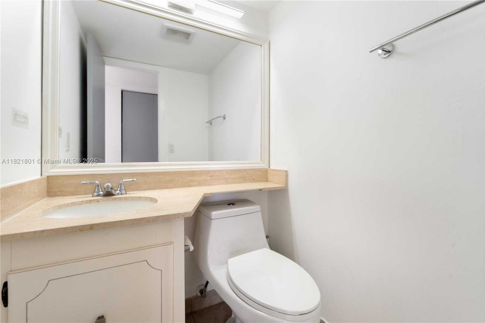 Small Image of 600 NORTH EAST 36TH ST #1111, Miami Number 15