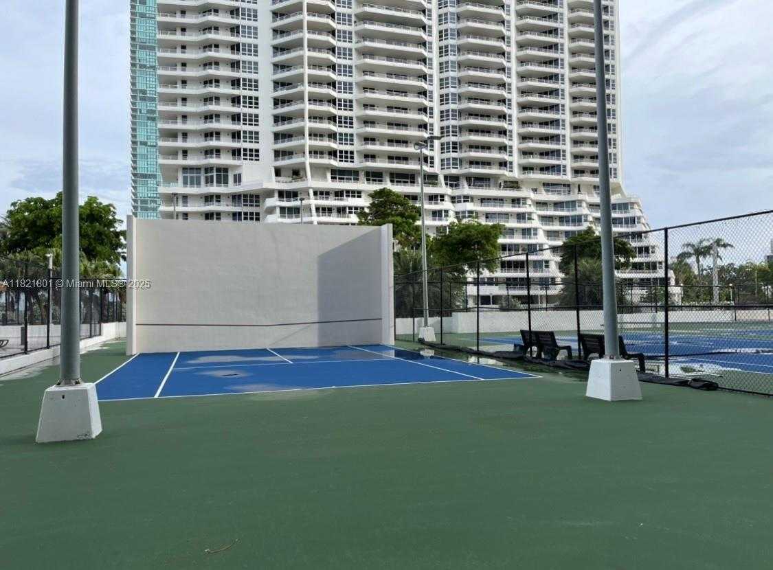 Small Image of 600 NORTH EAST 36TH ST #1111, Miami Number 23