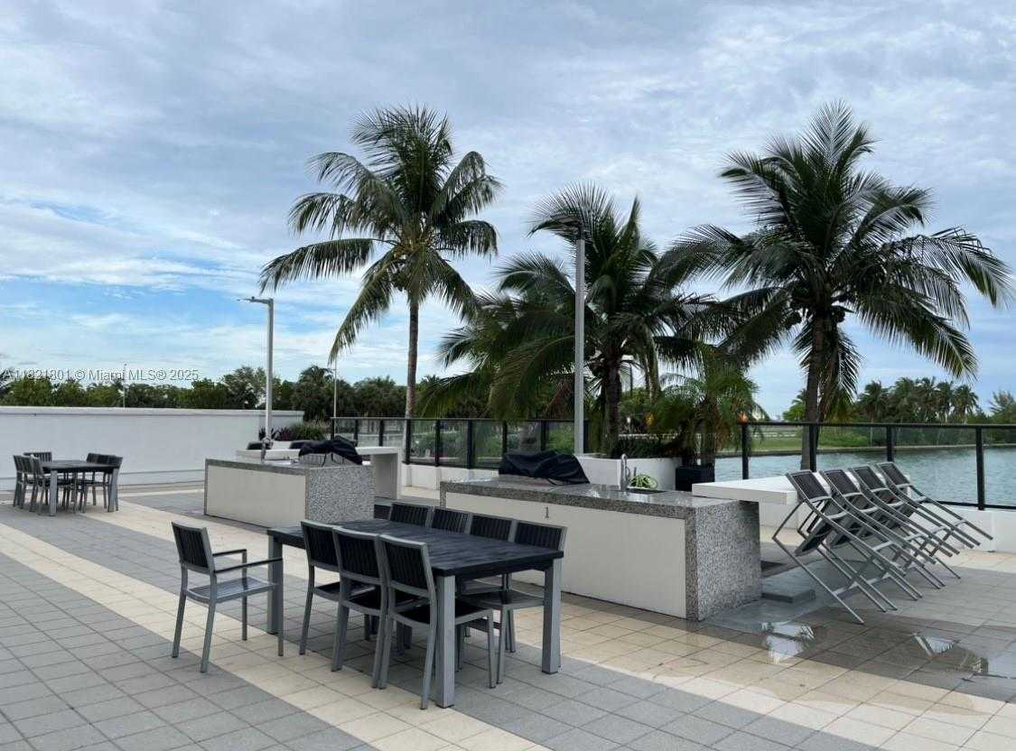Small Image of 600 NORTH EAST 36TH ST #1111, Miami Number 25