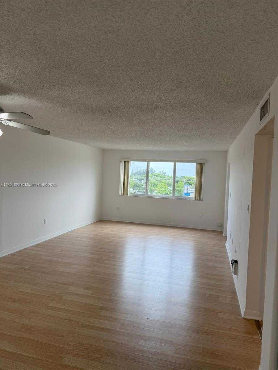 Small Image of 7010 NORTH WEST 186TH ST #5-502, Hialeah Number 3