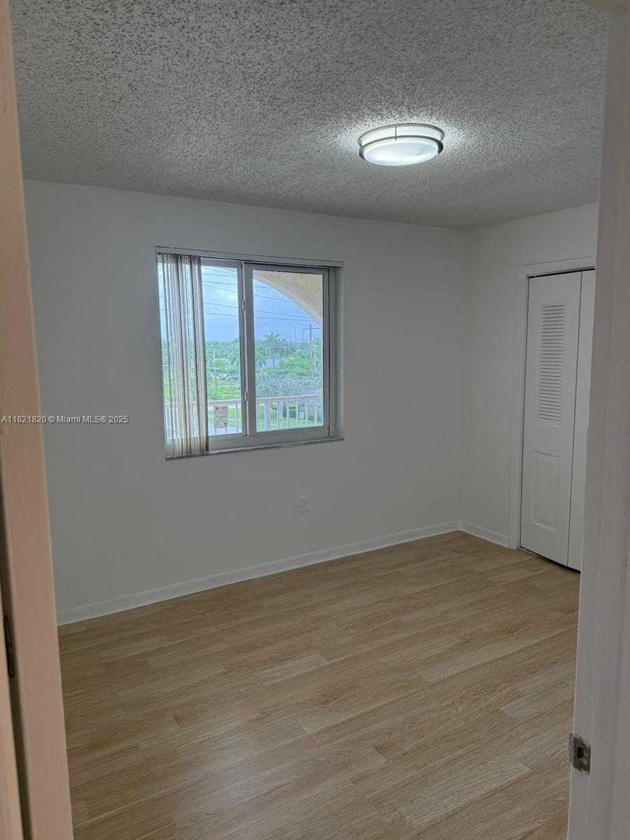 Small Image of 7010 NORTH WEST 186TH ST #5-502, Hialeah Number 6
