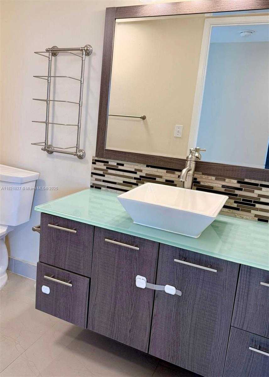 Small Image of 3300 NORTH EAST 191ST ST #1607, Aventura Number 10