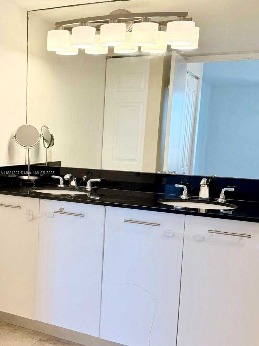 Small Image of 3300 NORTH EAST 191ST ST #1607, Aventura Number 12